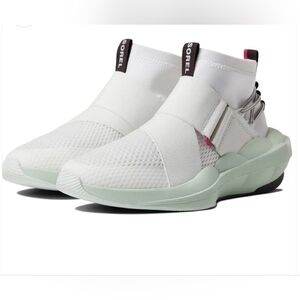 NWOT Sorel Ladies Explorer Defy Athletic Mid Shoe